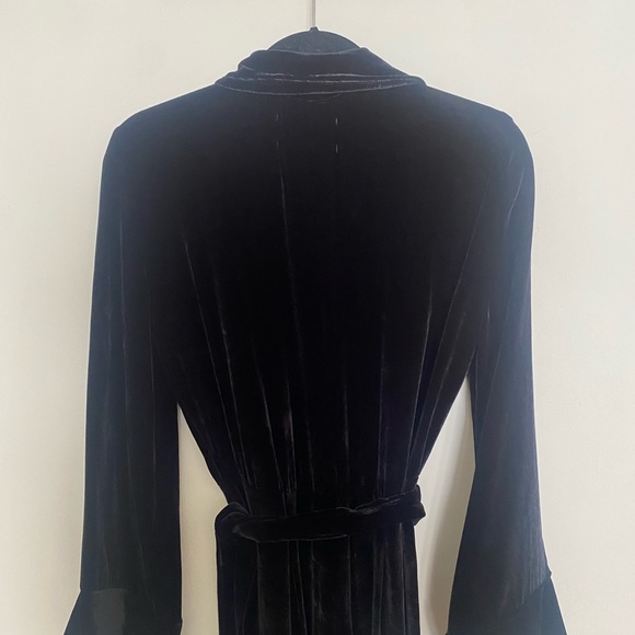 NWOT Reformation silk/rayon blend Black Velvet Jumpsuit - Picture 7 of 9